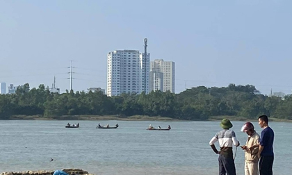 Tìm thấy thi thể người mẹ ôm con 13 tháng tuổi nhảy cầu