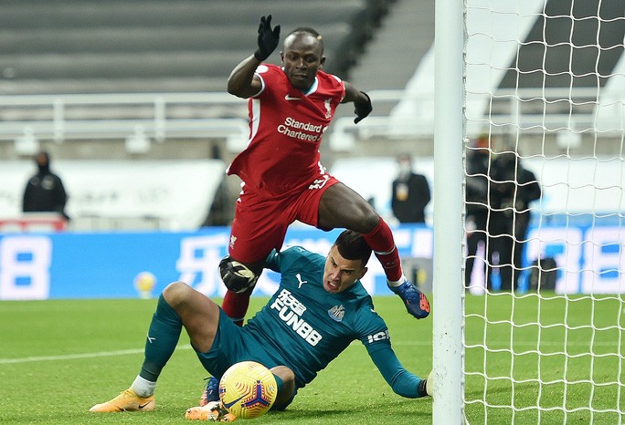 Tottenham bị hủy trận, Liverpool rơi điểm khó ngờ trước Newcastle - Ảnh 3. Tottenham bị hủy trận, Liverpool rơi điểm khó ngờ trước Newcastle - Ảnh 3.