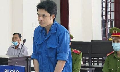 Hiếp dâm, bóp cổ bạn gái vì sợ tỉnh dậy... theo người khác