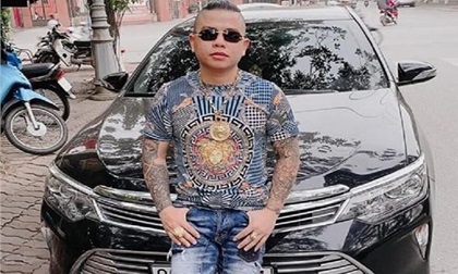 'Thánh chửi' Dương Minh Tuyền nói gì khi bị kẻ lạ mặt bắn vào xe ô tô?