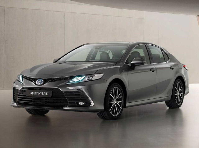 Lộ Toyota Camry 2021 sắp ra mắt Việt Nam: Lần đầu thêm bản Sport, đe nẹt Mazda6 - 2