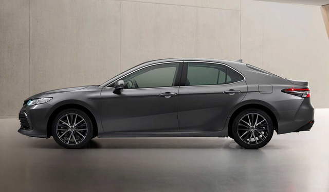 Lộ Toyota Camry 2021 sắp ra mắt Việt Nam: Lần đầu thêm bản Sport, đe nẹt Mazda6 - 4