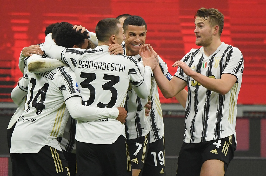 Juventus chấm dứt mạch bất bại của Milan