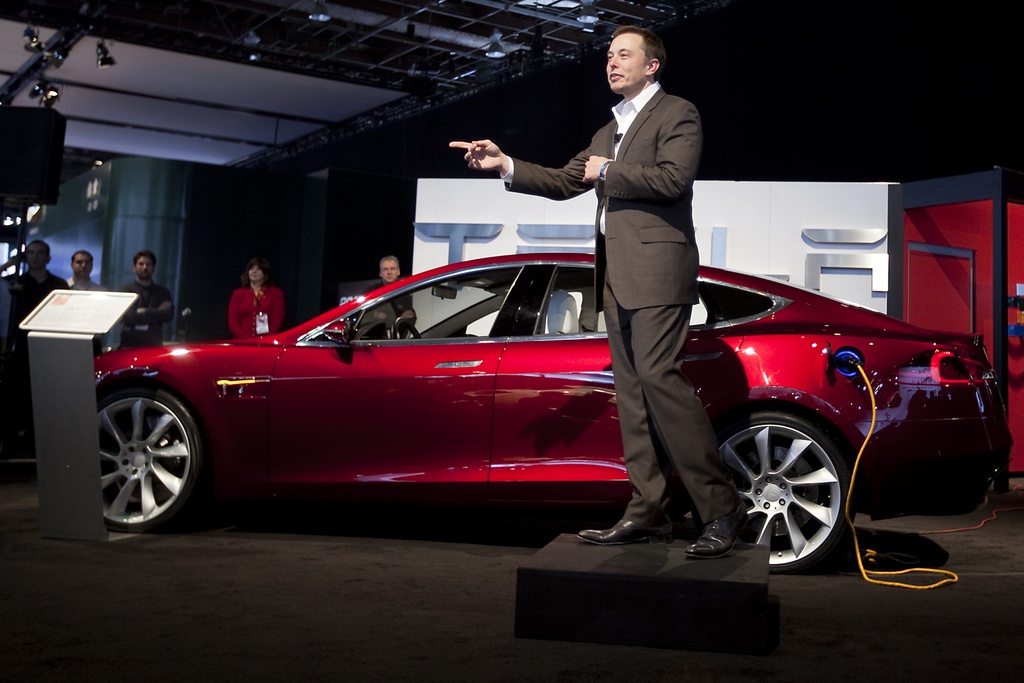 'Cơn bão Tesla' đưa Elon Musk thành tỷ phú giàu nhất hành tinh 'Cơn bão Tesla' đưa Elon Musk thành tỷ phú giàu nhất hành tinh