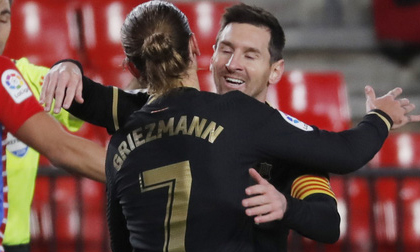 Messi và Griezmann bắn hạ Granada, Barcelona lên Top 3 La Liga
