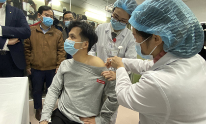 Covid-19: Việt Nam chuẩn bị tiêm thử nghiệm vắc-xin Nano Covax liều cao nhất