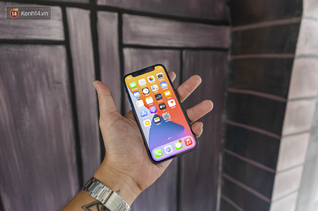 Săm soi giá iPhone 12 những ngày cận Tết: 12 mini giảm giá cực sâu, 12 Pro Max hạ nhiệt - 1