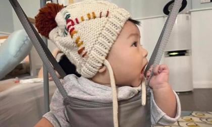 Đàm Thu Trang lần đầu tiết lộ cận cảnh gương mặt con gái cưng