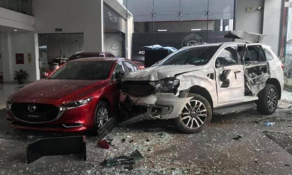 Khởi tố nữ tài xế Mazda đạp nhầm chân ga tông chết người trước cửa showroom ở Phú Thọ
