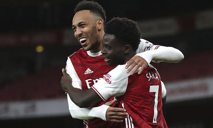 'Hung thần' Aubameyang bùng nổ, Arsenal thắng giòn giã Newcastle