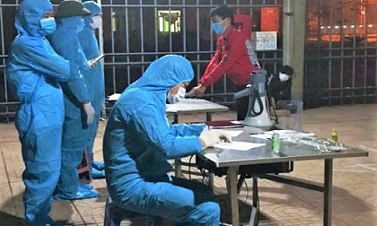 Phát hiện 9 người vượt biên, trốn cách ly