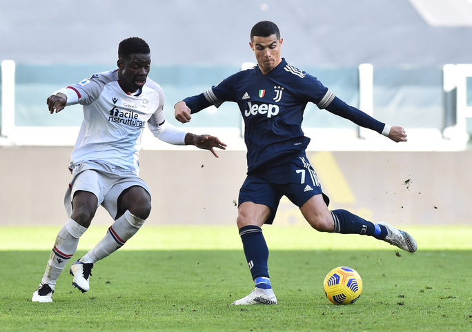 Clip: Ronaldo kiến tạo, Juventus giành 3 điểm, lọt top 4 Serie A - Ảnh 3.