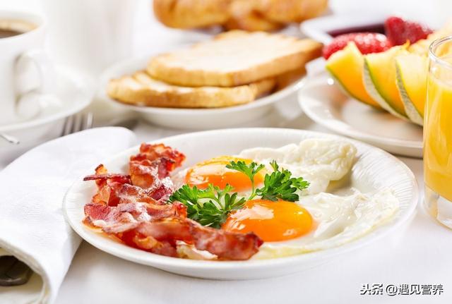 3 thói quen ăn sáng làm tổn thương dạ dày nghiêm trọng nhất, hơn nữa còn ảnh hưởng đến sức khỏe, khó hấp thụ dinh dưỡng