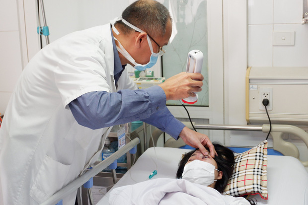 Thiếu nữ 21 tuổi mù mắt trái vì nhờ bạn thân tiêm filler nâng mũi đón Tết