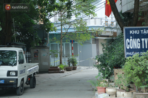 Hà Nội: Phong toả 1 ngõ trên phố Duy Tân vì có ca nhiễm Covid-19, liên tục phun khử khuẩn khu vực - 1