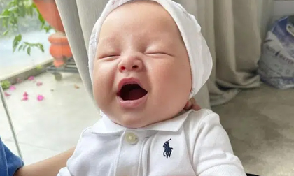 Hồ Ngọc Hà khoe khoảnh khắc con trai 4 tháng tuổi mặt mày hớn hở đáng yêu vô cùng