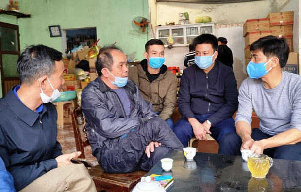 4 thanh niên tử vong trong vụ cháy do đốt vàng mã ở Hà Nội: Người vợ mang thai 8 tháng ôm linh cữu chồng khóc nghẹn - 2