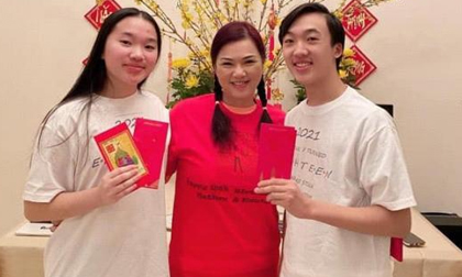 Nụ cười hiếm hoi của ca sĩ Phương Loan sau gần 3 tháng NS Chí Tài qua đời