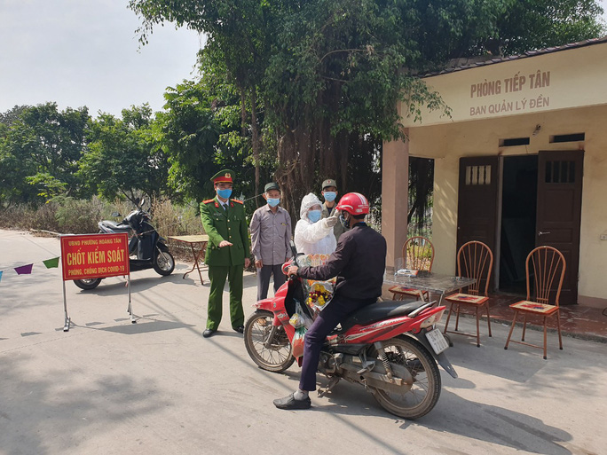 Hải Dương: 43 xã, phường, thị trấn có ca Covid-19, Bệnh viện dã chiến số 3 được đưa vào sử dụng - Ảnh 1.