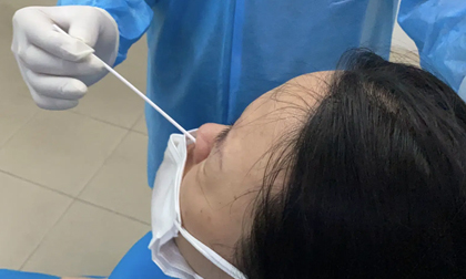 Phát hiện thêm 24 ca nghi nhiễm Covid-19, TP HCM họp khẩn