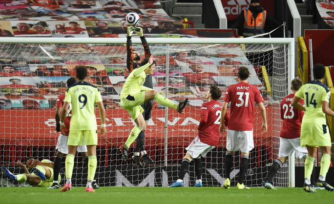 Thắng thuyết phục Newcastle, Man United mạnh mẽ về ngôi nhì bảng - Ảnh 1.