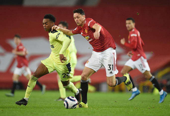 Thắng thuyết phục Newcastle, Man United mạnh mẽ về ngôi nhì bảng - Ảnh 2.