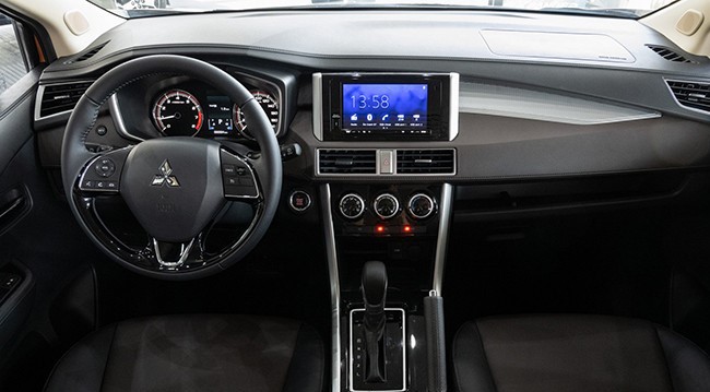 Vì sao Mitsubishi Xpander truất ngôi 'vua doanh số' của Toyota Vios? - 1