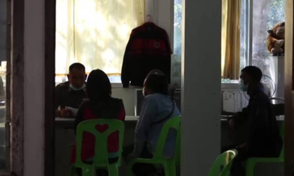 Thầy giáo bị tố xâm hại 16 em học sinh lớp 3, tình tiết cụ thể khiến các phụ huynh khóc ngất đau đớn
