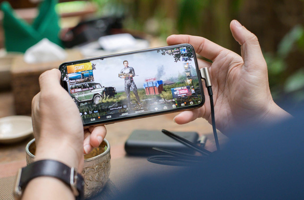 Cảnh báo: 5 thói quen thường ngày đang làm tụt pin iPhone của bạn