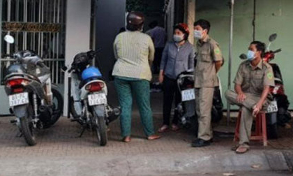 Chủ nhà tá hỏa phát hiện người phụ nữ làm nghề giác hơi chết trong phòng trọ