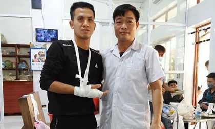 'Người hùng' cứu bé 3 tuổi rơi từ tầng 12 chung cư ở Hà Nội bị rạn xương tay, phải tạm nghỉ lái xe