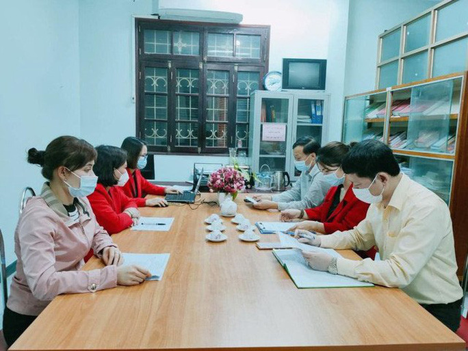 Bảo vệ và người nhà bệnh nhân hỗn chiến vì nhắc đeo khẩu trang - Ảnh 1.