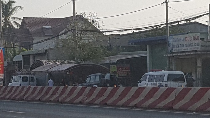 Bình Phước: Bắt thiếu niên vô tình sát hại cha bằng... nước đá - Ảnh 2. Bình Phước: Bắt thiếu niên vô tình sát hại cha bằng... nước đá - Ảnh 2.