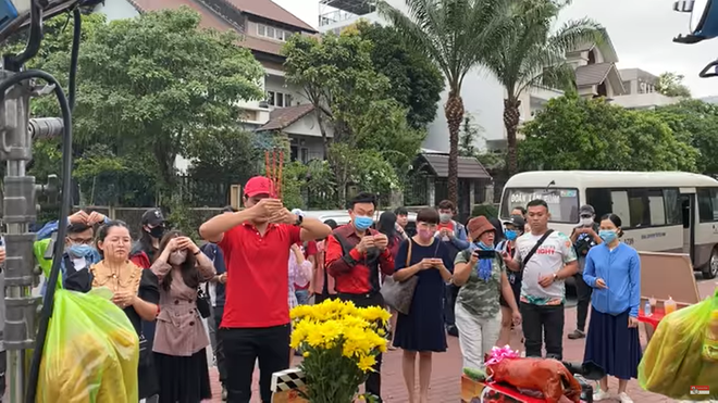 Lần đầu tiết lộ hình ảnh cuối của nghệ sĩ Chí Tài trước lúc mất vài tiếng - Ảnh 1.