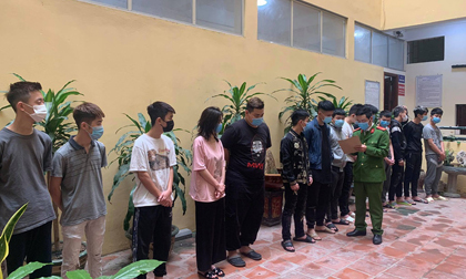 Hàng chục thanh thiếu niên lao vào 'hỗn chiến' để giải quyết mâu thuẫn cho bạn gái