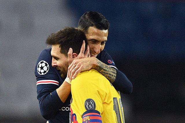 PSG lên tiếng về việc mua Messi và Ronaldo - 2