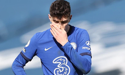 Sảy chân đầy bất ngờ, Chelsea báo tin vui cho Man United