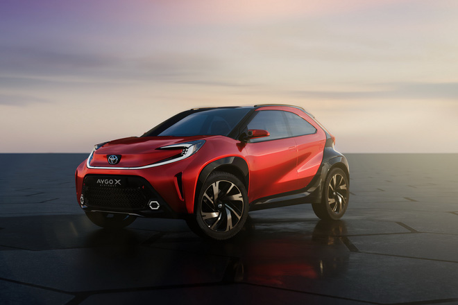 Toyota ra mắt crossover nhỏ nhất thế giới - Gầm cao hạng A cho người mua xe lần đầu
