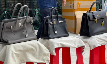 Triệt phá kho hàng Hermes giả lớn nhất miền Bắc ở Nam Định: Huy động 10 xe tải để vận chuyển hàng vi phạm
