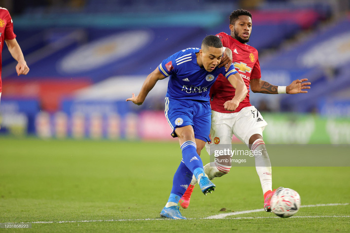 Dàn cận vệ thép thi nhau báo hại, mộng vô địch của Man United tan nát trước Leicester - Ảnh 4.
