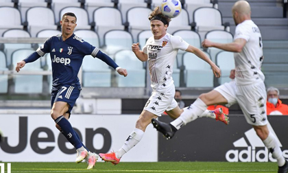 Ronaldo bất lực, Juventus thua sốc ngay trên sân nhà