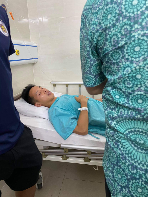 Hình ảnh đầu tiên của Hùng Dũng trong bệnh viện, ấn định thời gian phẫu thuật - 1
