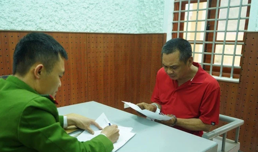 Cái chết oan nghiệt của bé gái 5 tuổi bị người ông họ tâm thần chém - 1