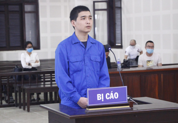 Truy nã đặc biệt bị can trong vụ án giết người vì bạn gái bị nhìn trộm trong nhà vệ sinh - 1