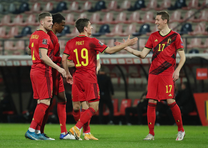 Bỉ, Hà Lan dội mưa 15 bàn, thắng đậm vòng loại World Cup - Ảnh 1.