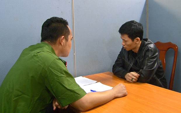 Bên trong phòng bệnh được cải tạo thành 'động bay lắc' ở Bệnh viện Tâm thần TW I: Có cả bộ sừng tê giác, dàn loa lớn và đèn laze Bên trong phòng bệnh được cải tạo thành 'động bay lắc' ở Bệnh viện Tâm thần TW I: Có cả bộ sừng tê giác, dàn loa lớn và đèn laze
