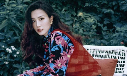 Đông Nhi lại khiến fan mãn nhãn với màn khoe thần thái ngời ngời, chẳng cần hở bạo vẫn cực hút
