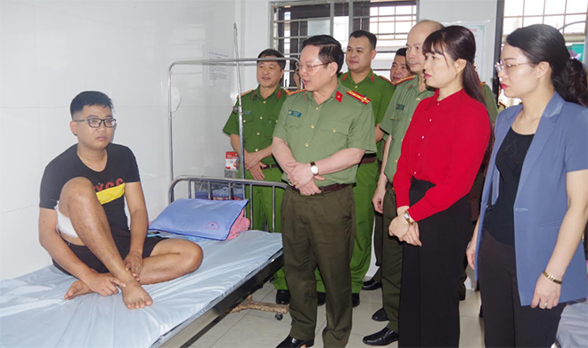 Thái Nguyên: Trộm chó rút súng bắn thủng đùi công an khi bị truy đuổi - 1