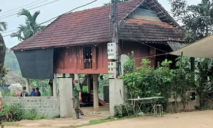 Nghi vợ có bồ, chồng đâm chết vợ rồi uống thuốc diệt cỏ tự tử