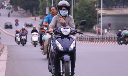 Không khí lạnh gây mưa rào và dông, đêm 8/4 Hà Nội chuyển lạnh